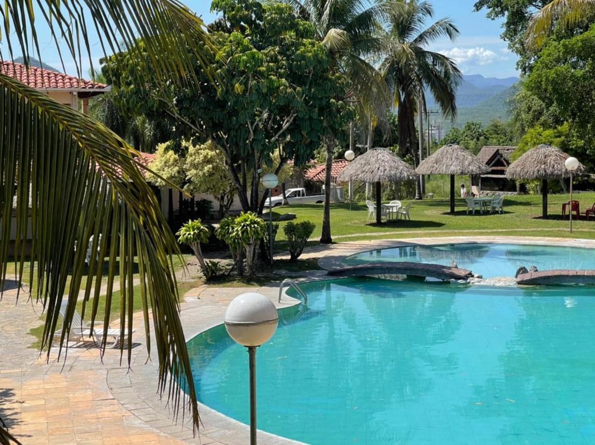 El Pantanal Hotel & Resort Puerto Quijarro  Exterior foto